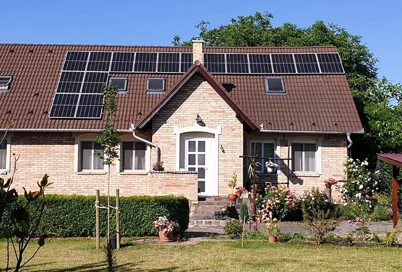 Project_0004_6kw System montażu paneli słonecznych na dachu z płytek ceramicznych na Węgrzech.jpg