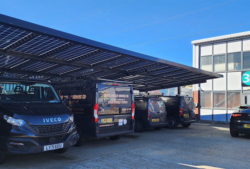Project_0001_30kw Solar Carport no Reino Unido.jpg